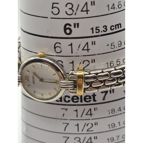 SEIKO White Dial Stainless Steel Ladies\' Watch V400-1409. New Battery. 6.75\